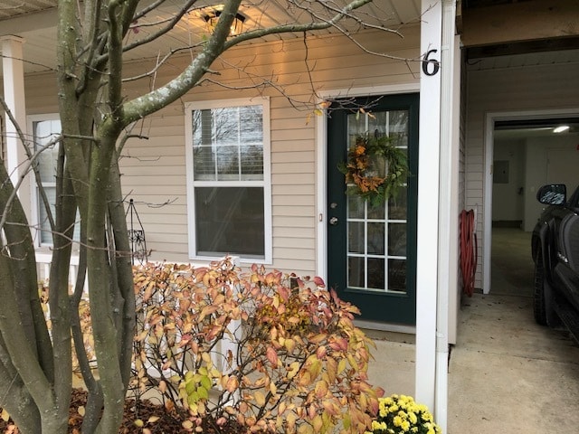 Front Entrance - 1214 Chapman Ln