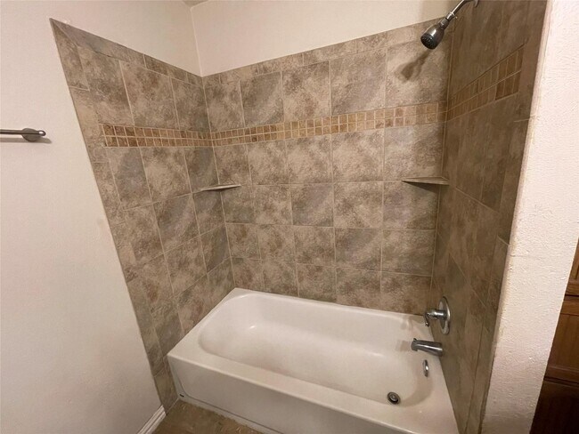Building Photo - 6601-6603 Laura Ann Court