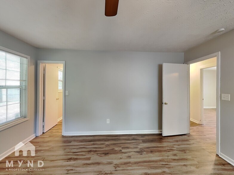 Building Photo - 5995 Homestead Cir