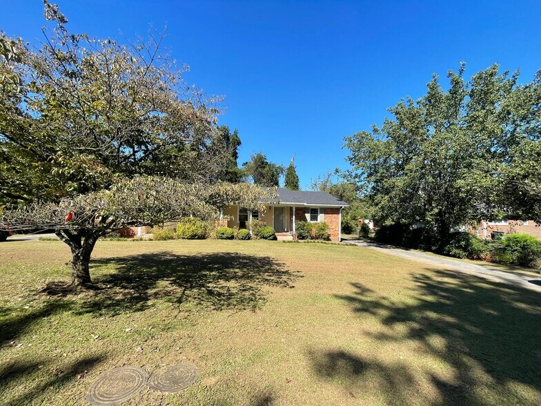 Building Photo - 963 Brynwood Dr
