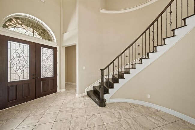 Building Photo - 10 Val Delsa Ct