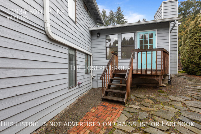 Building Photo - Beautifully updated 4 bed in Kirkland