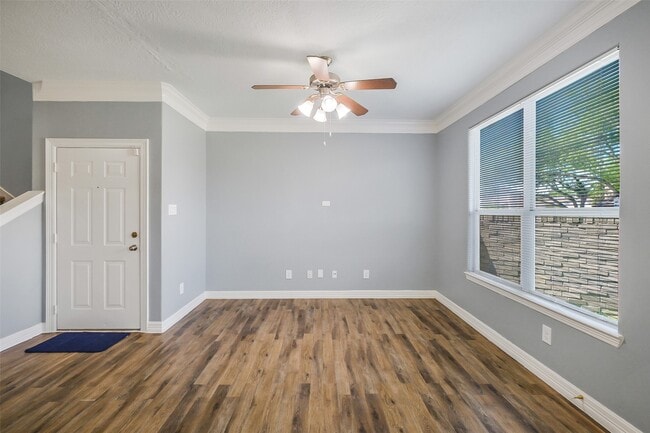 Building Photo - 10334 Panther Point Dr