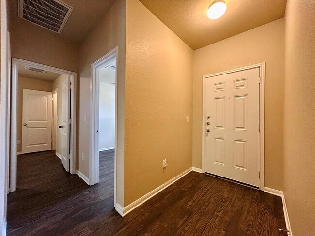 Building Photo - 15205 Wideleaf Cove