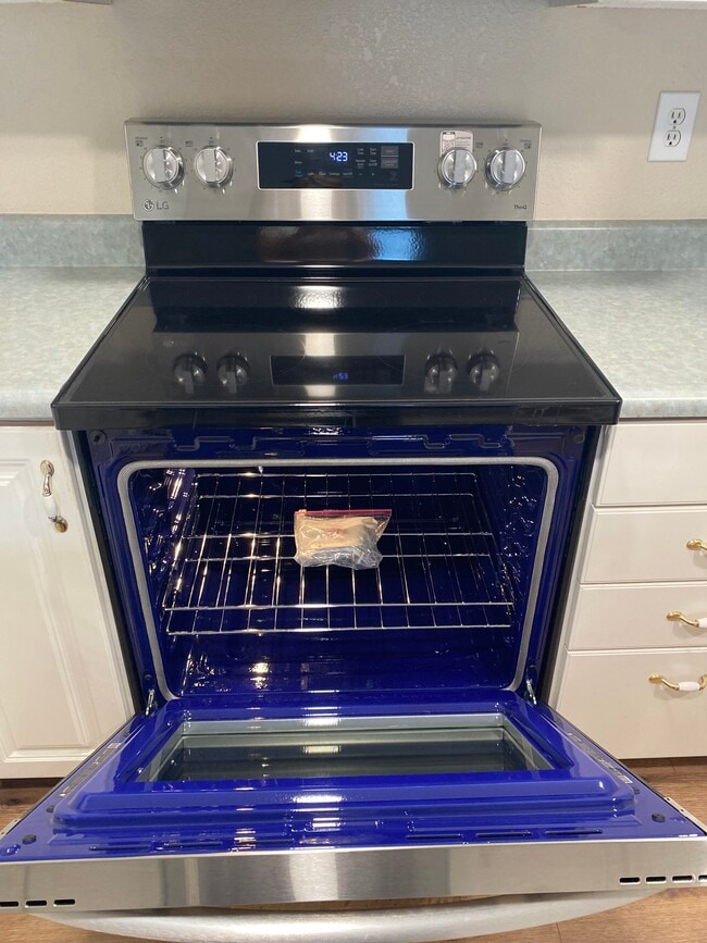 Building Photo - 2239 Country Villa Ct