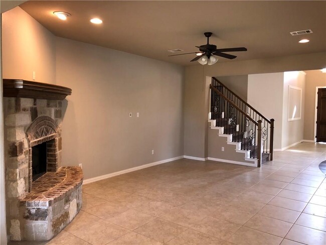 Building Photo - 13656 Mesa Verde Dr