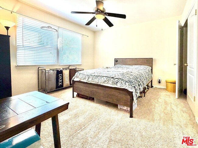 Building Photo - 6127 Lockhurst Dr