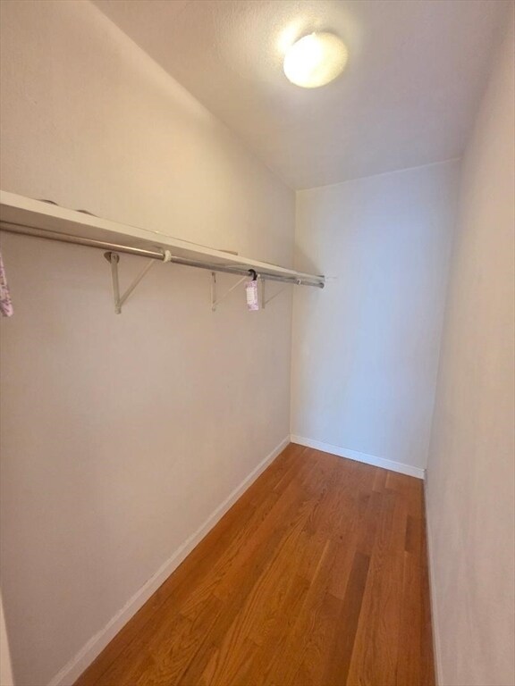 Building Photo - 123 Elm St