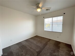Building Photo - 605 Sonoran Heights Ave