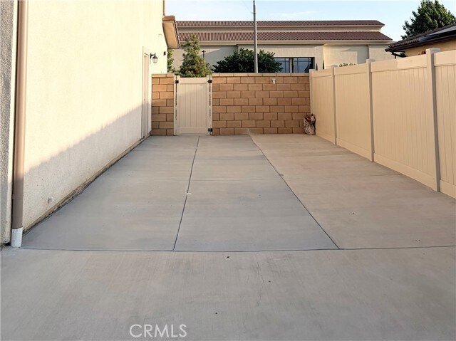 Building Photo - 26756 Bermudez St
