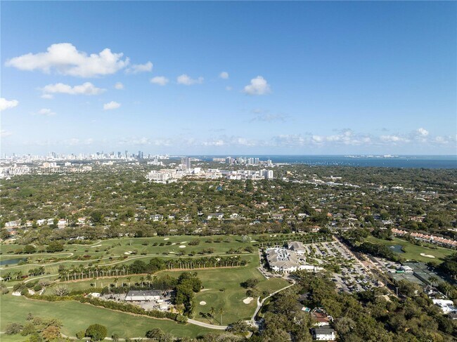 Building Photo - 1350 Mendavia Ave