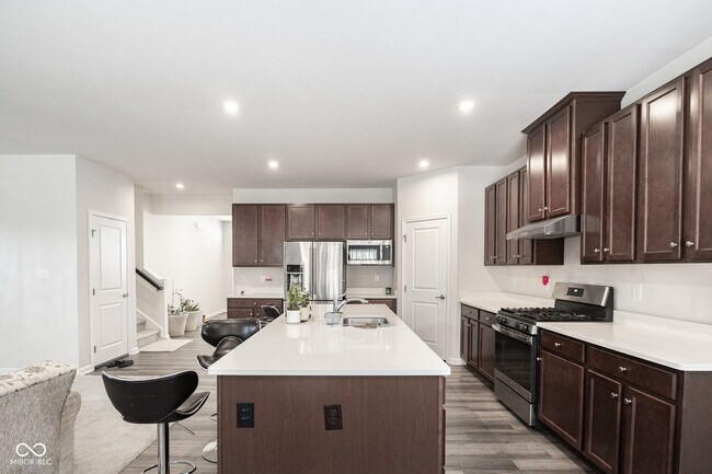 Building Photo - 453 Gathering Ln