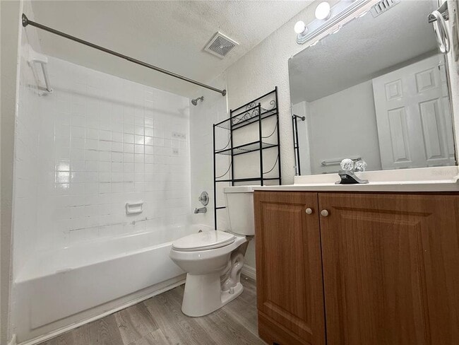 Building Photo - 9013 Westchester Cir