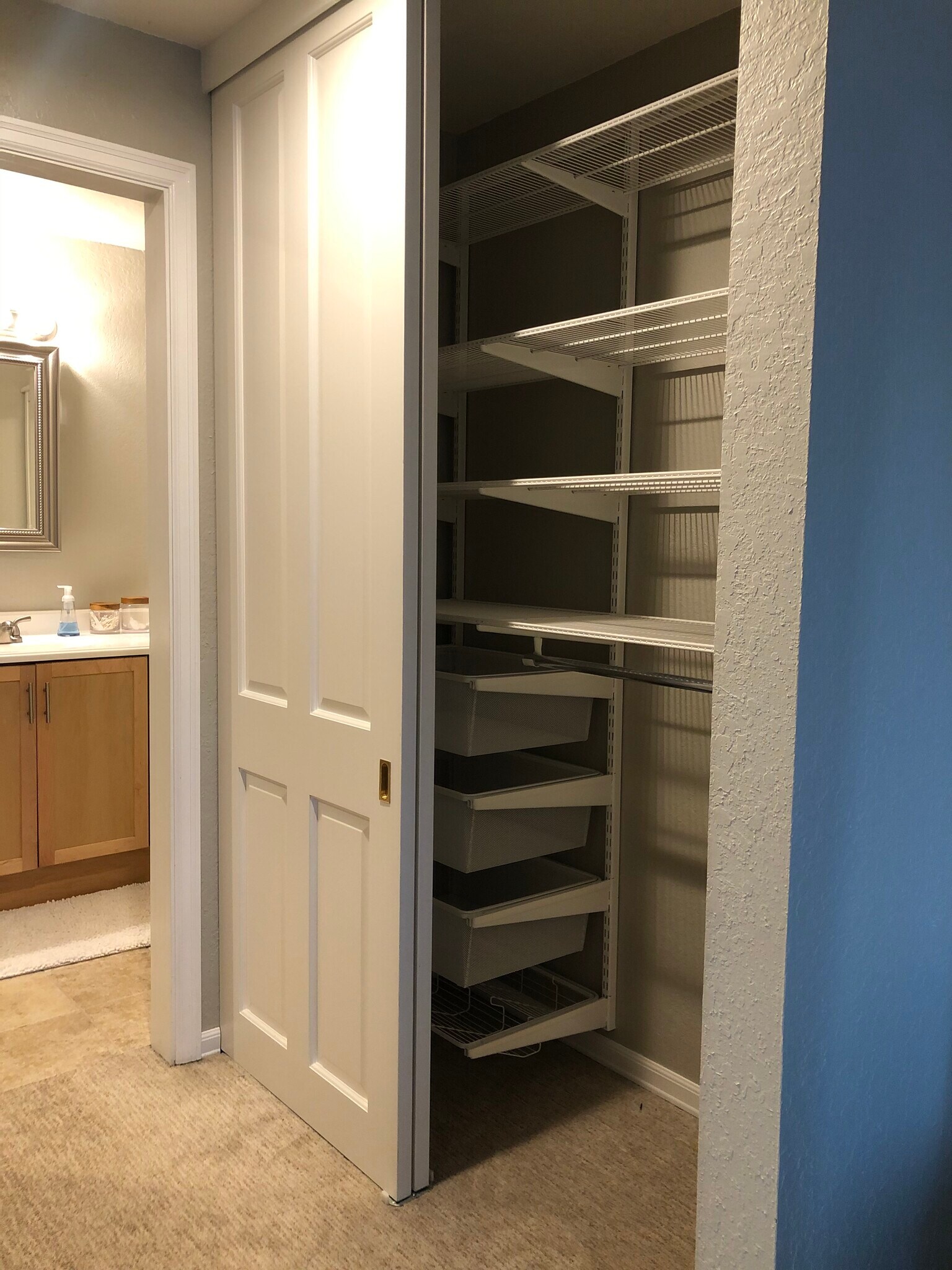 Interior Photo - 2625 13th Ave W