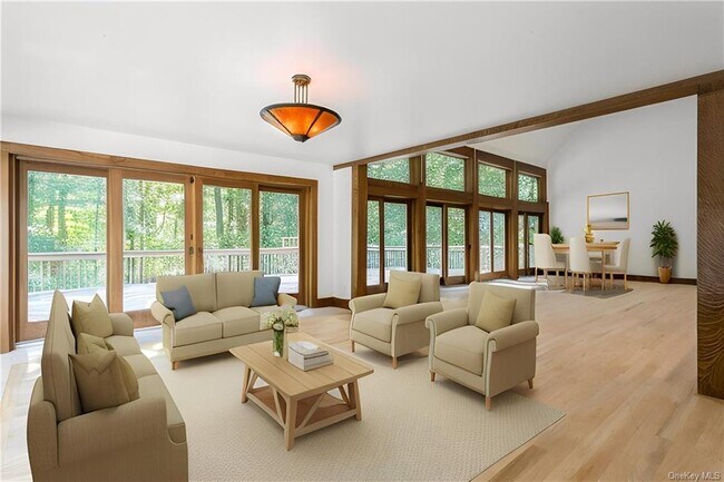 Building Photo - 61 Oak Hollow