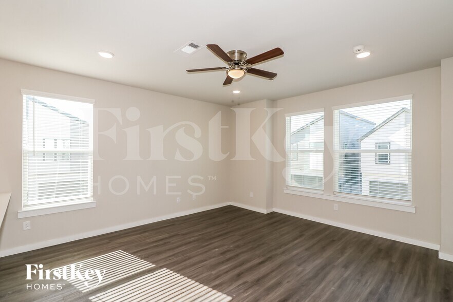 Building Photo - 18436 Idyllic Aly