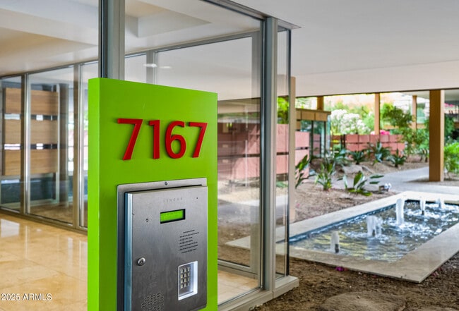 Building Photo - 7167 E Rancho Vista Dr