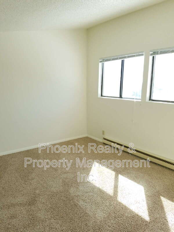 Building Photo - 901 Sir Galahad Dr