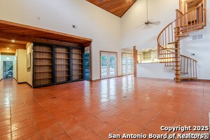 Building Photo - 9319 Oak Ledge Dr