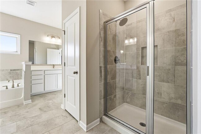 Building Photo - 156 Round Pond Dr