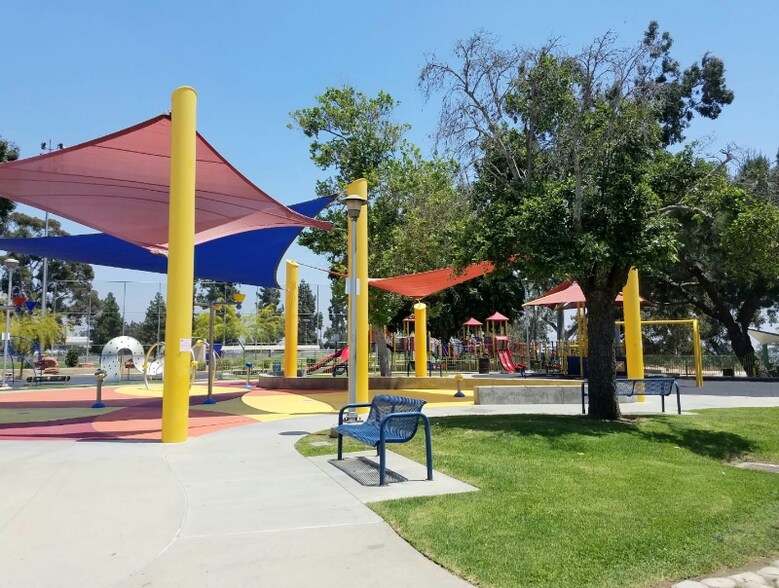 Building Photo - 1045 N Hazard Ave