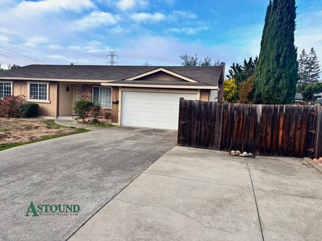 Building Photo - 510 Linford Pl