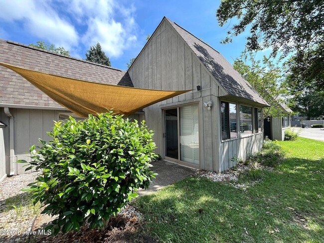 Building Photo - 125 Mallard Cove