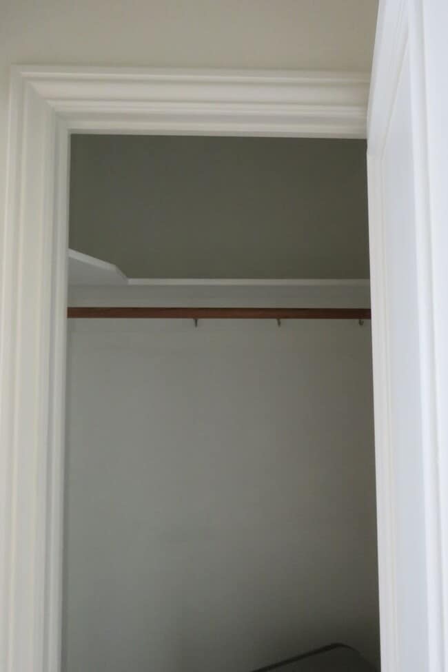 Building Photo - Elegant 4 bedroom House  with bonuses