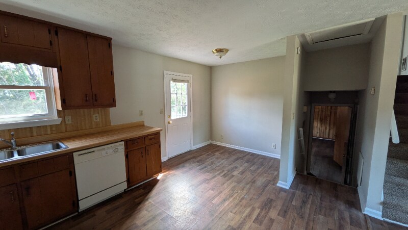 Building Photo - 2720 Oxford Ct