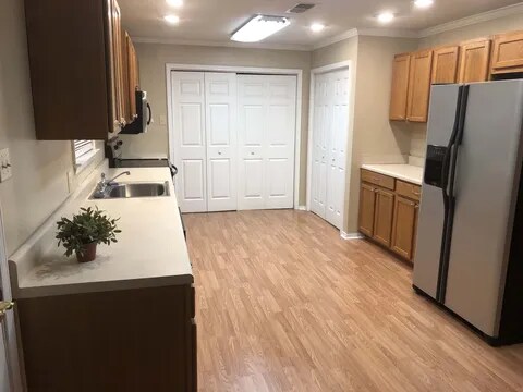 Building Photo - 160 Charity Ln