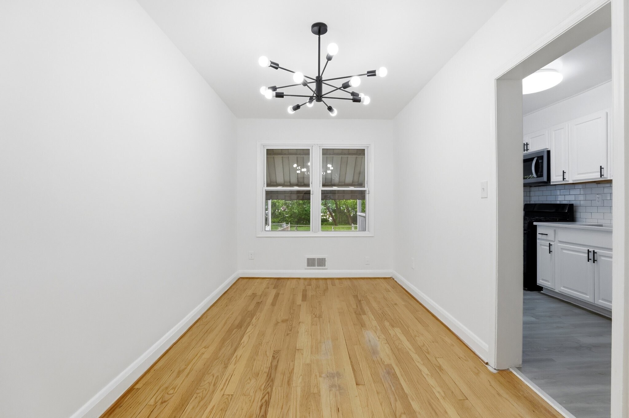 Building Photo - 318 Grovethorn Rd