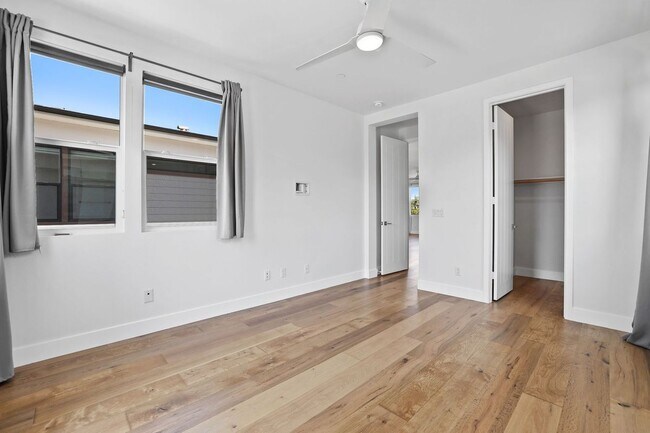Building Photo - 1650 Murano Pl