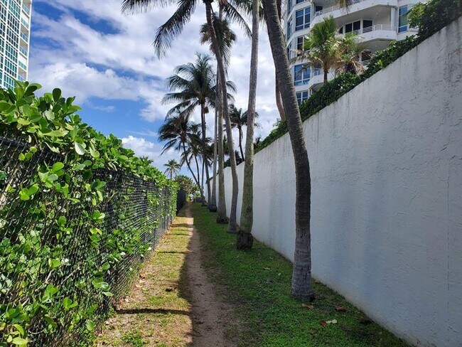 Building Photo - 1481 S Ocean Blvd