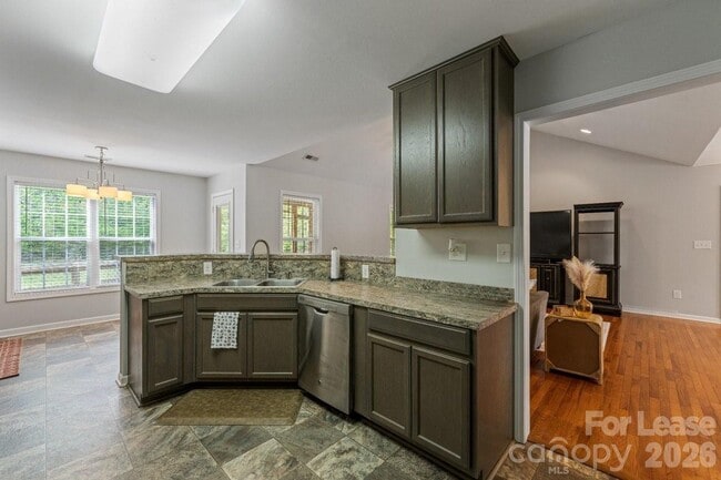 Building Photo - 155 Rose Brier Lane.