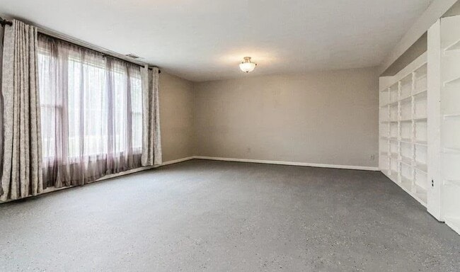 Building Photo - 8690 Olson Rd