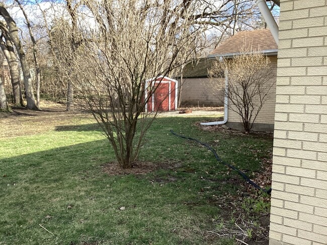 Building Photo - 155 Seymour Ave