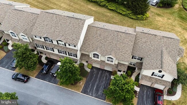 Building Photo - 112 Hawk Ct
