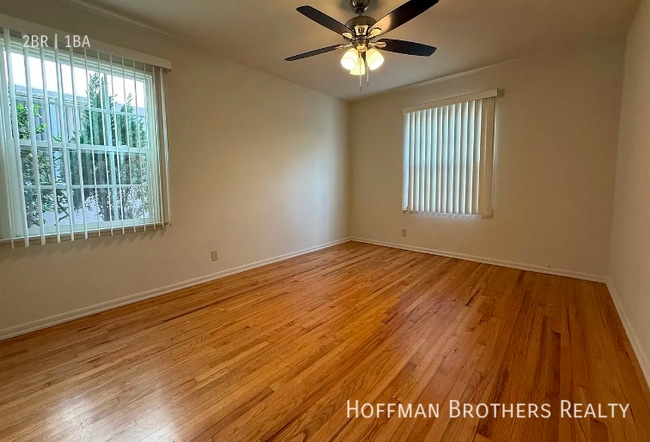 Building Photo - 1121 26th St