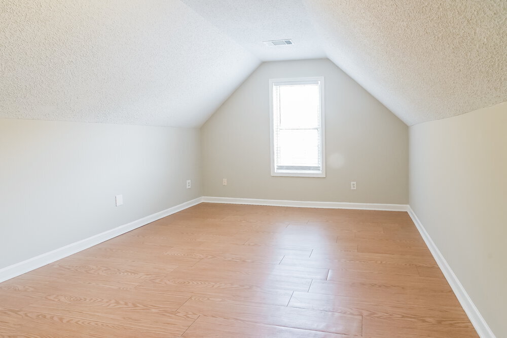 Building Photo - 11081 Knotty Pine Pl