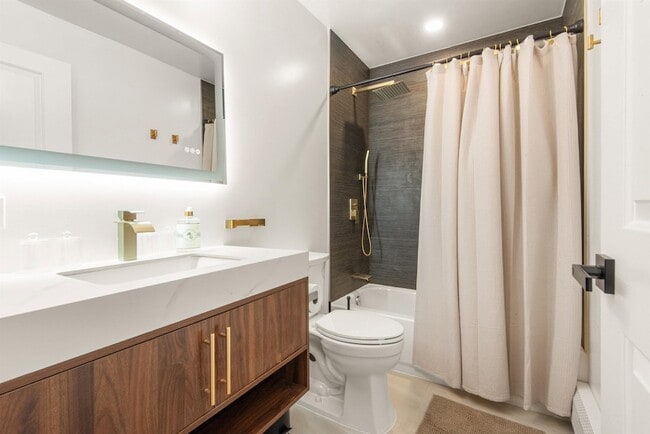 Building Photo - 312 Garfield Ave