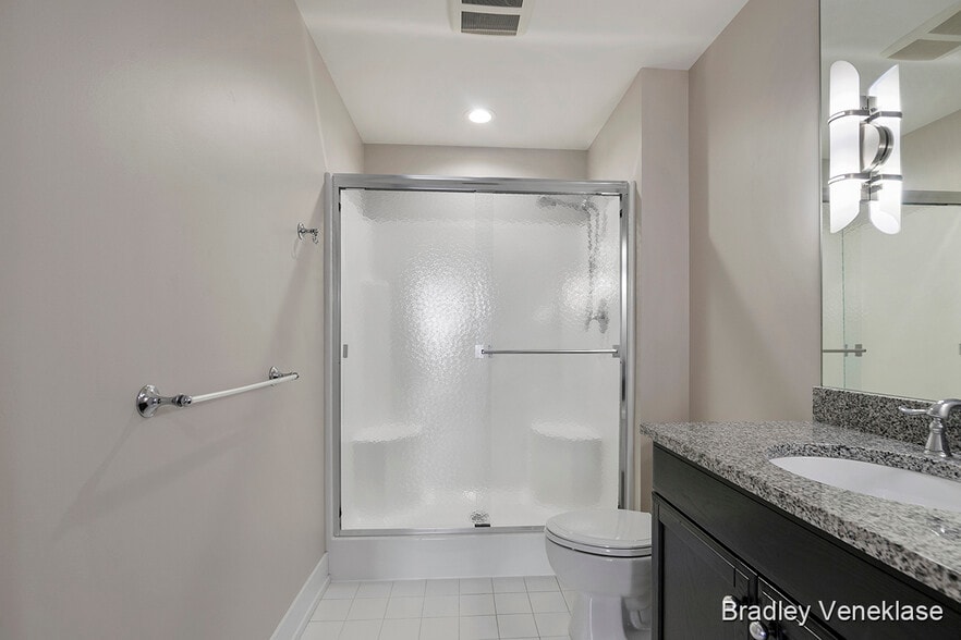 Guest Bath - 335 Bridge St NW