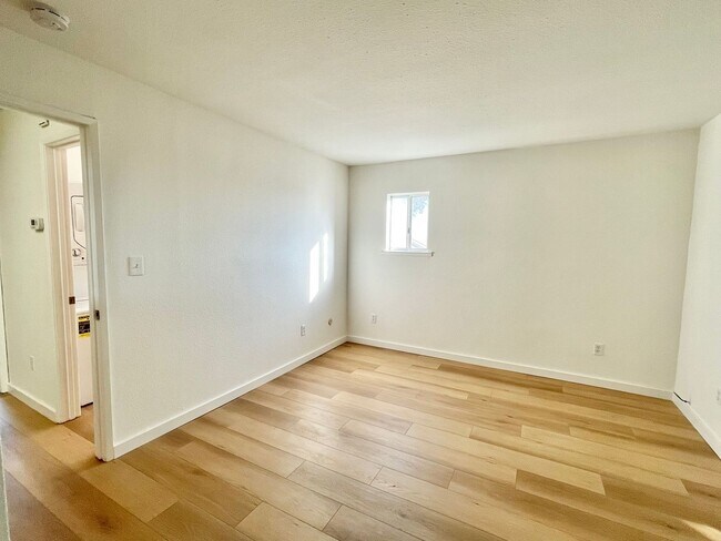 Building Photo - Bernal Heights 2Br House with Skylights, V...