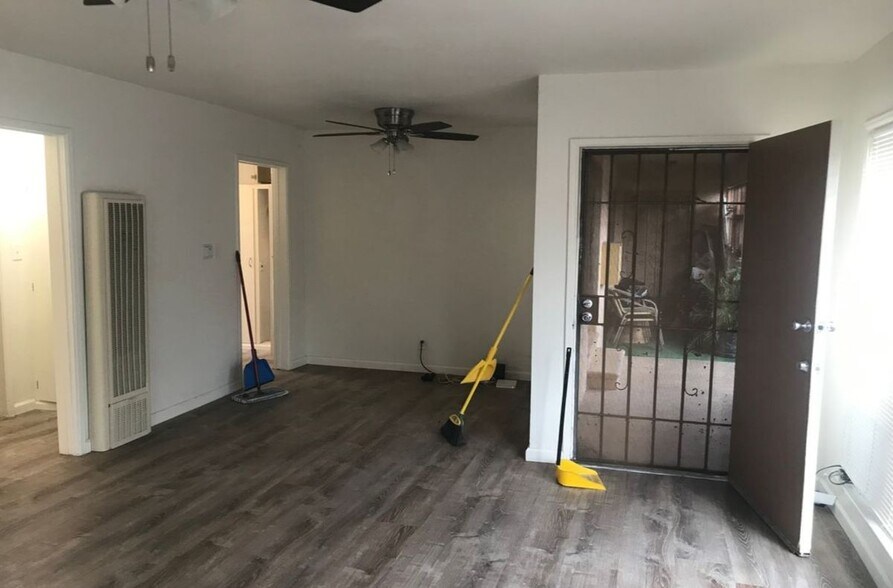 Building Photo - 3475 Carmona Ave