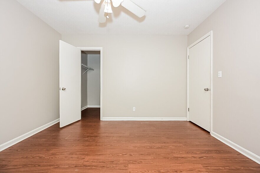 Building Photo - 164 Meadowlark Ln