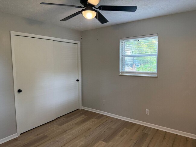 Building Photo - Renovated Rocky Hill Home