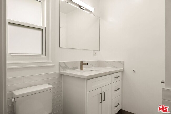 Building Photo - 10481 Ashton Ave