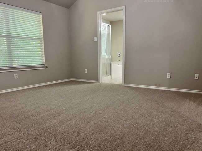 Building Photo - 114 N Camellia Grove Cir