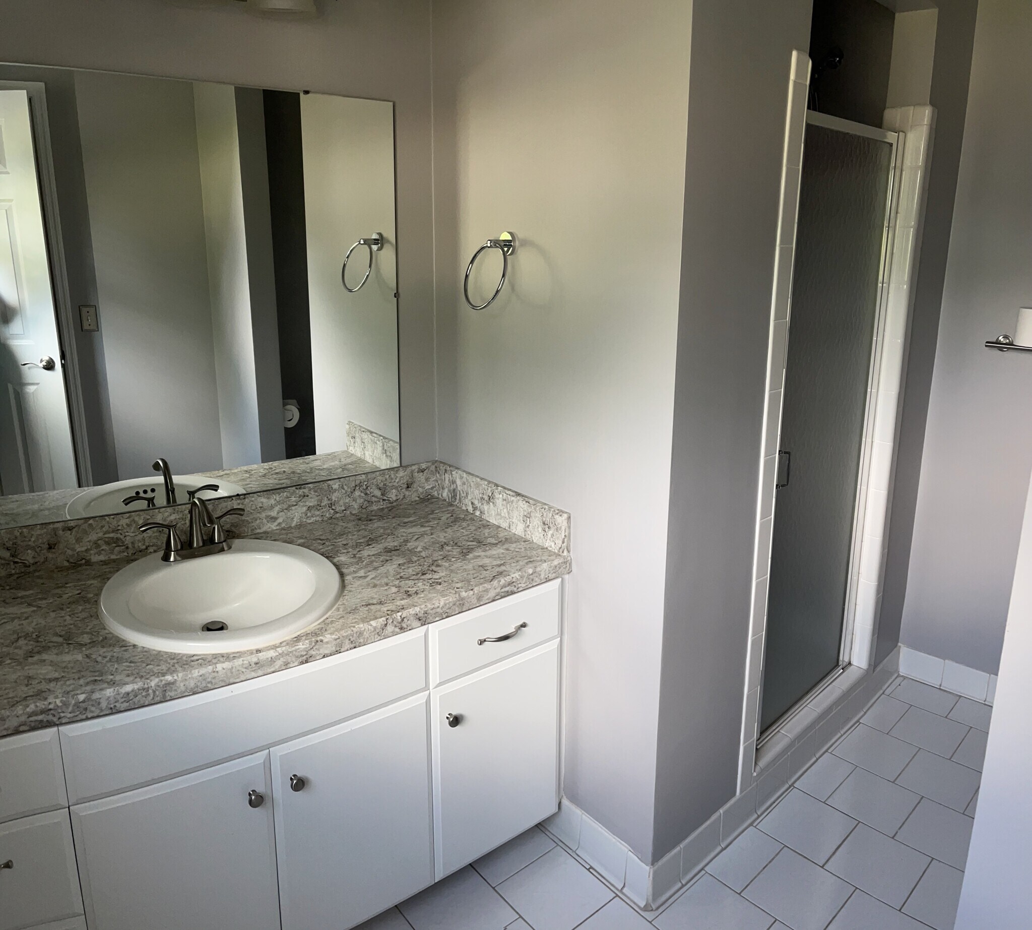 Building Photo - 232 Shawn Dr