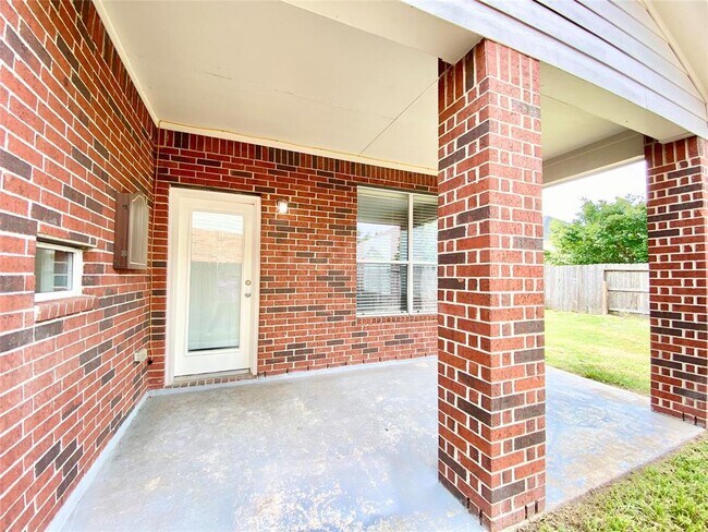 Building Photo - 5518 Chantel Way