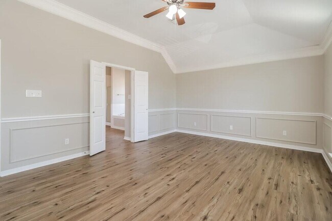 Building Photo - 26011 Bearborough Dr